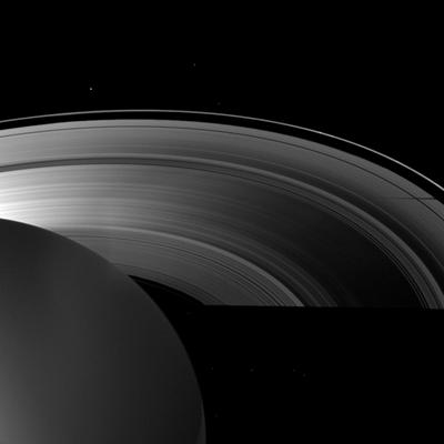 Тень Сатурна во время равноденствия