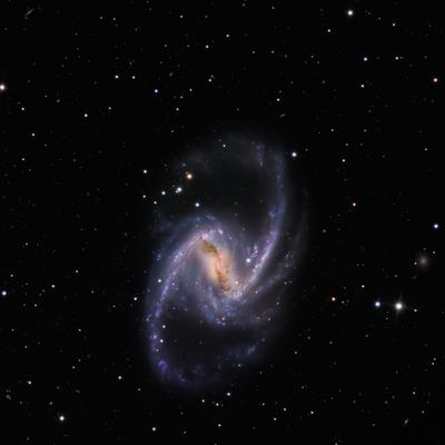 NGC 1365: Великий остров Вселенной