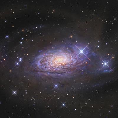 Звездные потоки и галактика Подсолнух